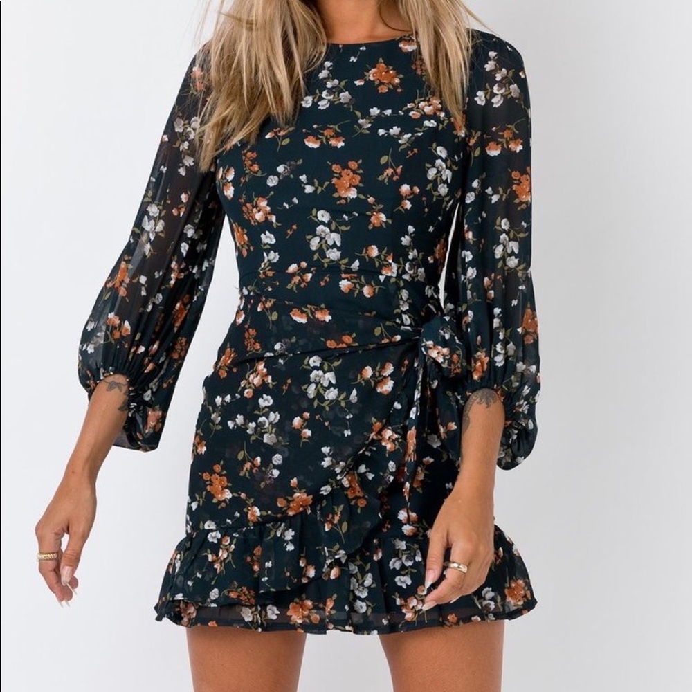 Princess Polly Floral Mini Dress Size 6 NWT
